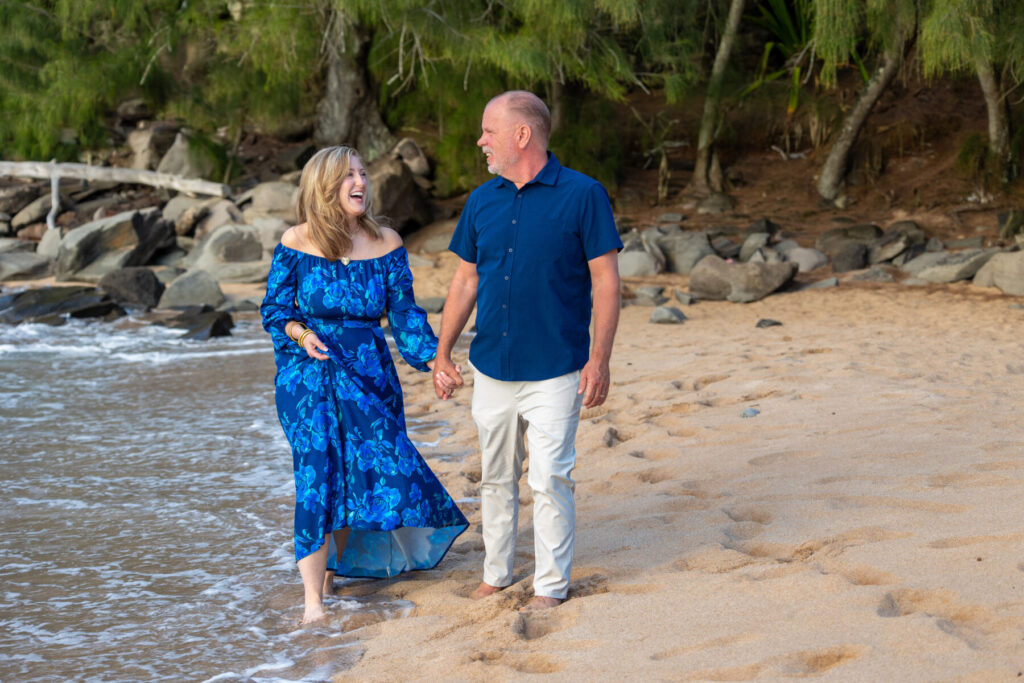 Sunset anniversary photography in Maui