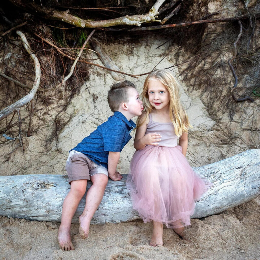 Family photos on a Maui beach
