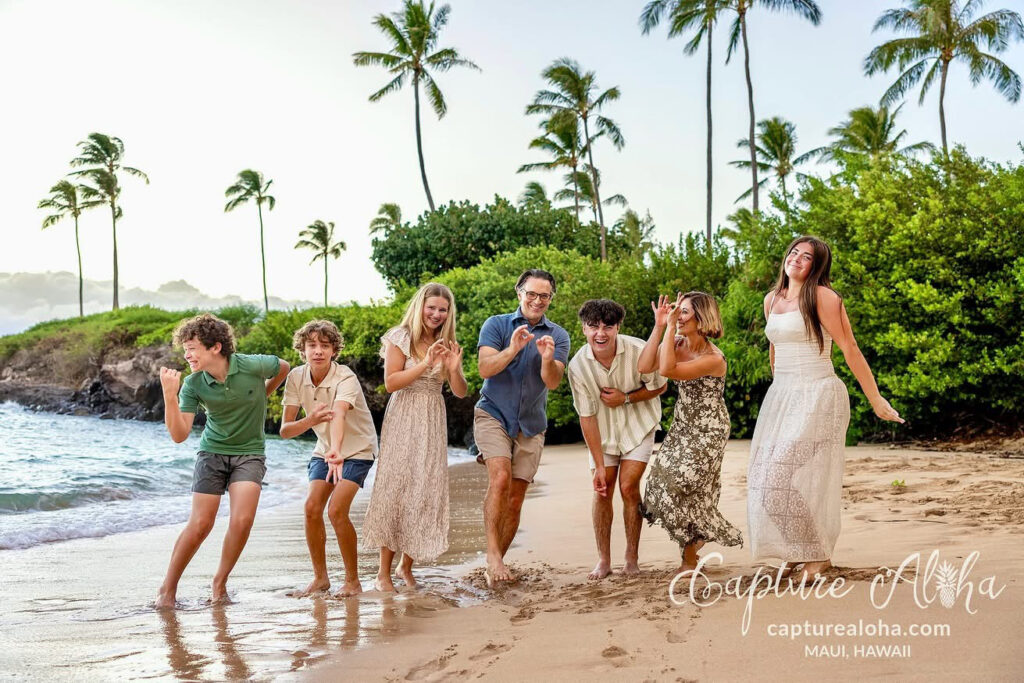 Family photos on a Maui beach