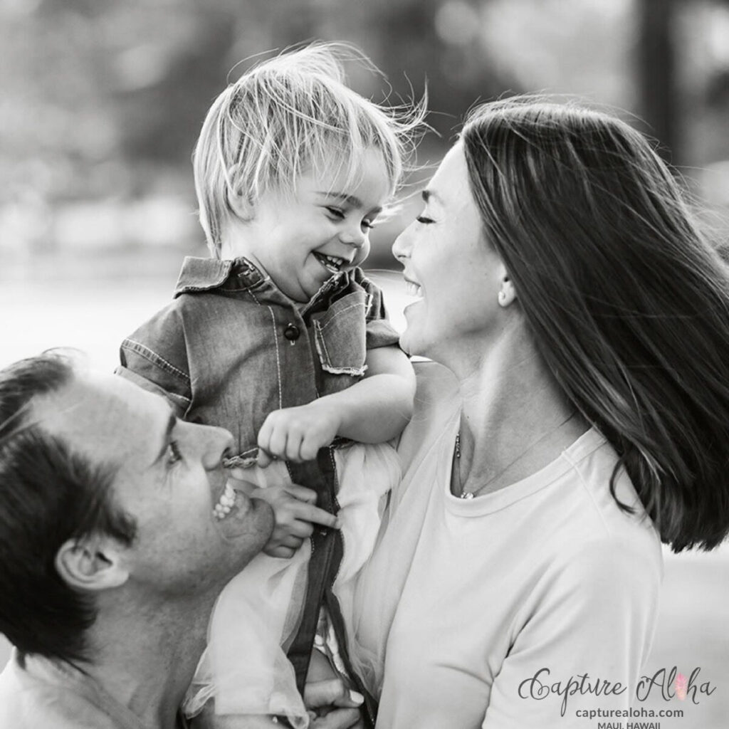 Family photos on a Maui beach