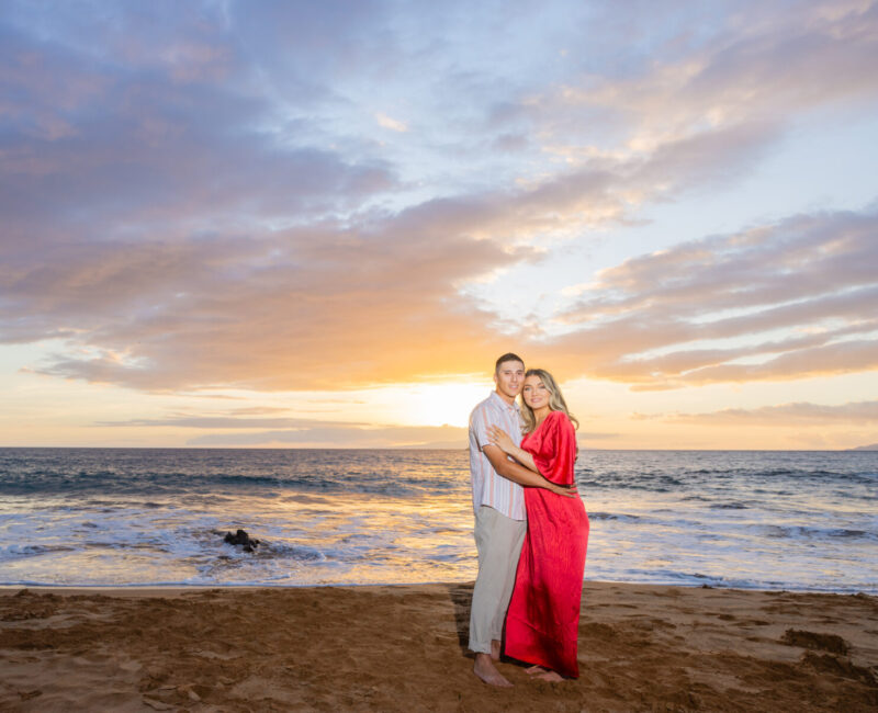 Engagement photoshoot Maui – couple posing together at Po‘olenalena Beach